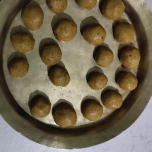 Besan Ladoo
